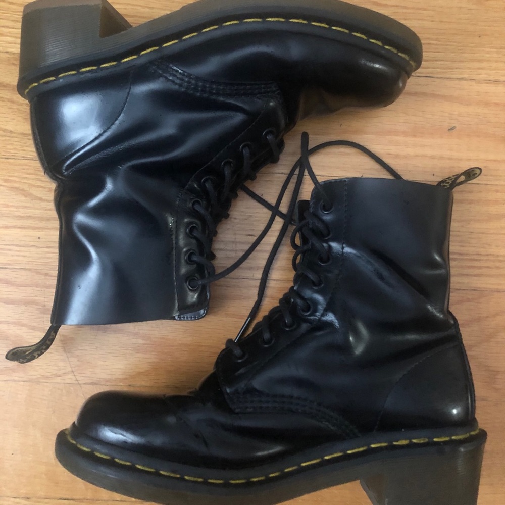 Dr Martens Clemency woman’s boots US 8 UK 6